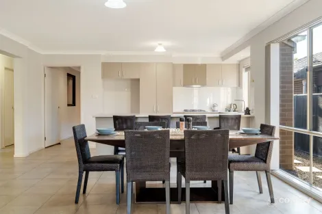 Property photo of 13 Mallacoota Way Craigieburn VIC 3064