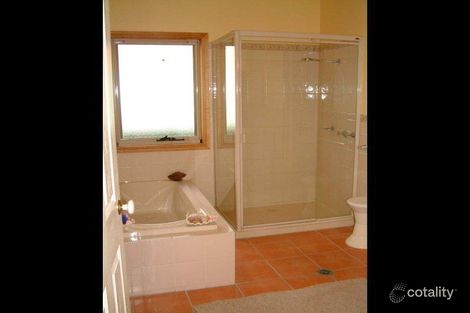 Property photo of 4 Lachlan Court Bright VIC 3741