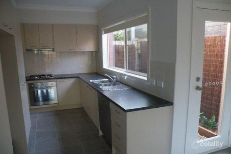 Property photo of 2/16 Mountain Crescent Mulgrave VIC 3170