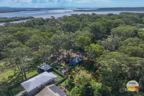 76 Hemp Hill Rd, Russell Island, QLD 4184