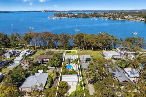 60 BULGONIA RD, BRIGHTWATERS, NSW 2264