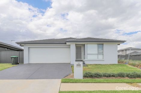 Property photo of 32 Emerald Hills Boulevard Leppington NSW 2179