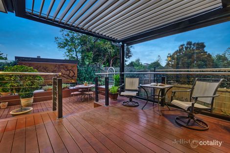 Property photo of 2/26 Mount Pleasant Drive Mount Waverley VIC 3149