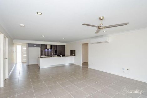 Property photo of 14 Jardine Crescent Boyne Island QLD 4680