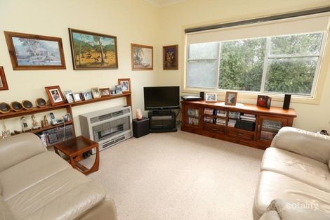 Property photo of 32 McVicar Street Koroit VIC 3282