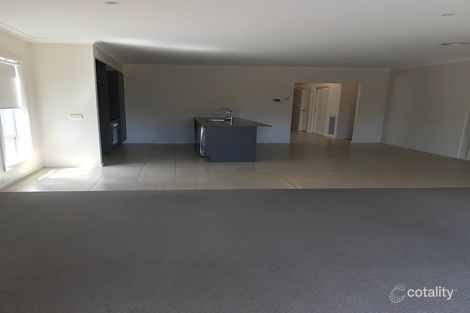 Property photo of 14 Atkinson Close Point Cook VIC 3030