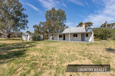 Property photo of 2 Parker Road York WA 6302