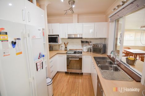 Property photo of 10 Mortlock Close Lithgow NSW 2790