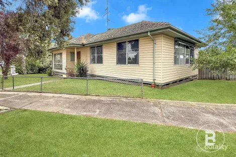 15 Kyle St, Sebastopol, VIC 3356