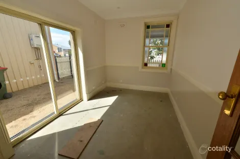 Property photo of 3 Bogan Street Parkes NSW 2870