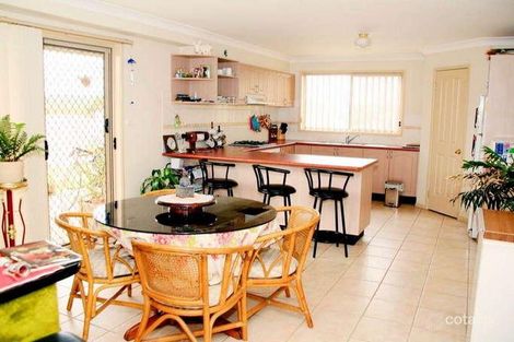 Property photo of 2 Denfield Circuit St Helens Park NSW 2560