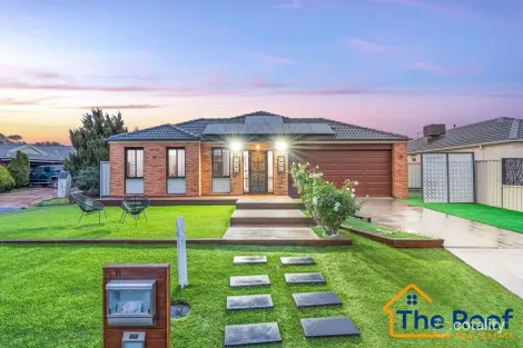 11 Girraween Pl, Caroline Springs, VIC 3023