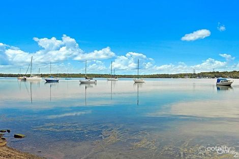 41 Macquarie Rd, Mannering Park, NSW 2259