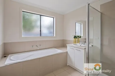 Property photo of 109 Nelson Street Cranbourne East VIC 3977