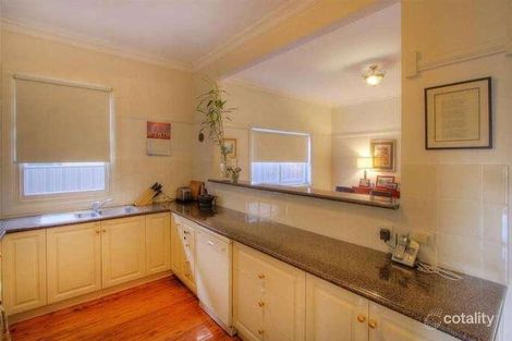 Property photo of 11 Gossett Street Wagga Wagga NSW 2650
