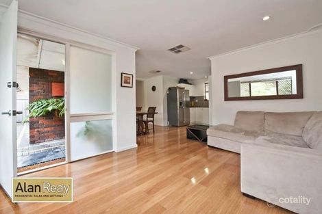 20 Cawarra Cres, Craigie, WA 6025