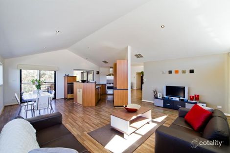 Property photo of 35 Nimbus Place Karabar NSW 2620