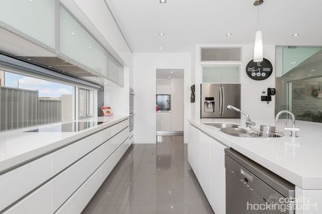 Property photo of 23 Arroyo Place Caroline Springs VIC 3023