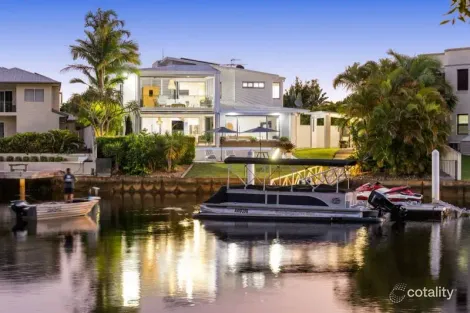 Property photo of 12 Quayline Close Pelican Waters QLD 4551