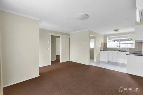 Property photo of 2/4 Walter Street Cranbourne VIC 3977