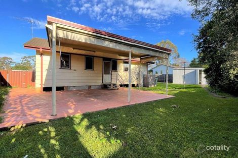 Property photo of 33 Ironbark Crescent Macquarie Fields NSW 2564