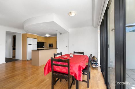 Property photo of 1/134 Stanhill Drive Surfers Paradise QLD 4217
