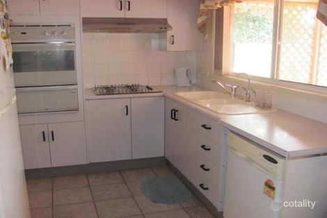 Property photo of 4 Hydrangea Place Macquarie Fields NSW 2564