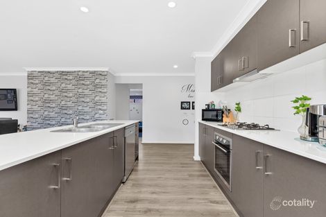 Property photo of 24 Harogen Drive Werribee VIC 3030