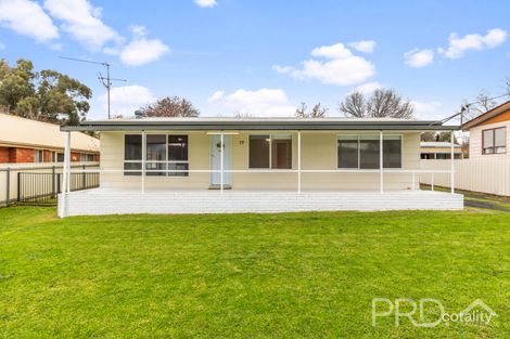 77 Lockhart St, Adelong, NSW 2729