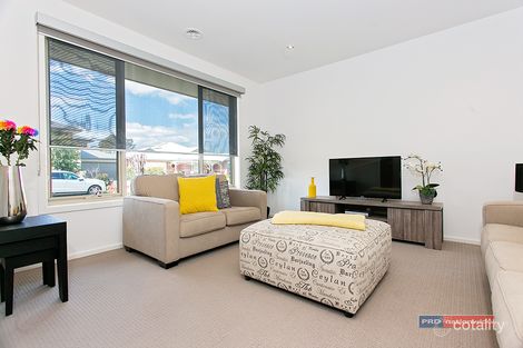 Property photo of 19 Traminer Row Werribee VIC 3030