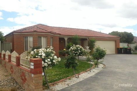 2 Hester Gld, Caroline Springs, VIC 3023