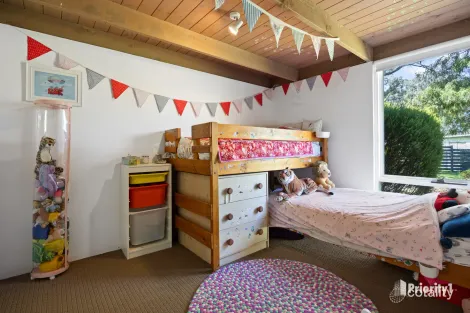 Property photo of 16 Scullys Lane Heathcote VIC 3523