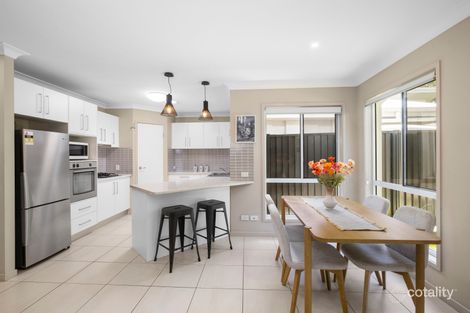 Property photo of 2/20 Huntly Place Redland Bay QLD 4165