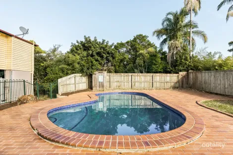 Property photo of 11 Saint Clements Road Oxley QLD 4075