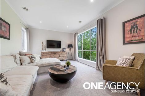Property photo of 4 Saxonwood Drive Sunbury VIC 3429