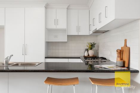 Property photo of 3/29 Griffen Street Hamlyn Heights VIC 3215