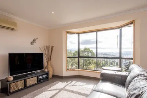 Property photo of 1/5 Ross Place Mount Stuart TAS 7000