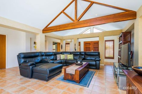 Property photo of 38 Deborah Avenue Benowa QLD 4217