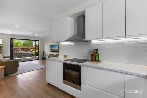 Property photo of 1/9 Logan Avenue Miami QLD 4220