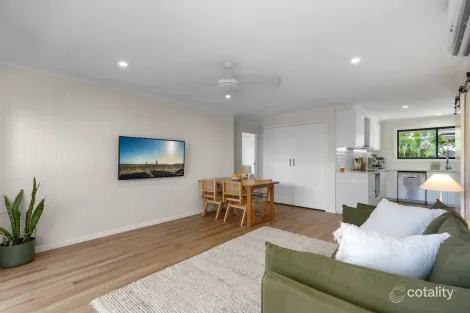 Property photo of 1/9 Logan Avenue Miami QLD 4220