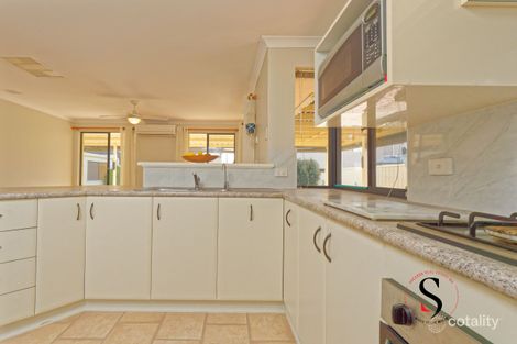 Property photo of 4/6 Whiteside Street Cloverdale WA 6105