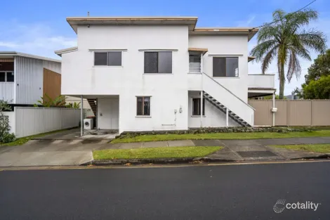 2/102 Cypress Tce, Palm Beach, QLD 4221