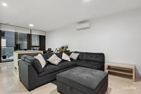 Property photo of 612/12 Queens Road Melbourne VIC 3004