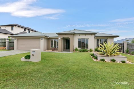 Property photo of 32 Chestnut Drive Flinders View QLD 4305