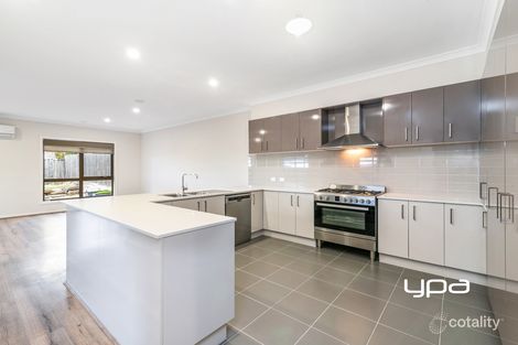 Property photo of 15 Landscape Place Sunbury VIC 3429