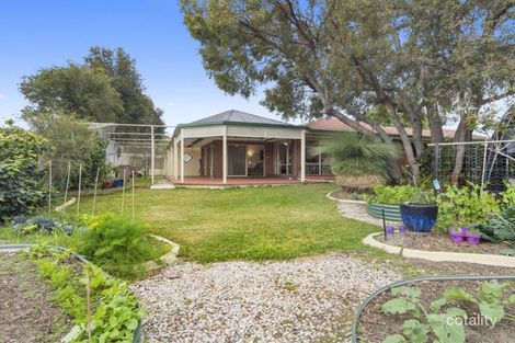 Property photo of 9 Camelot Grove Carramar WA 6031