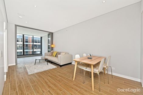 Property photo of 705/7 Half Street Wentworth Point NSW 2127