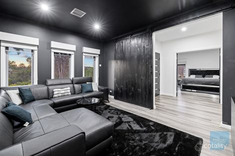 Property photo of 30 Kororoit Approach Caroline Springs VIC 3023