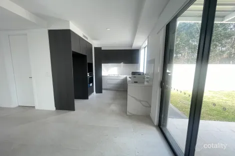 Property photo of 71 Wanda Circuit Colebee NSW 2761