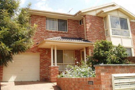 Property photo of 1/200 Targo Road Girraween NSW 2145